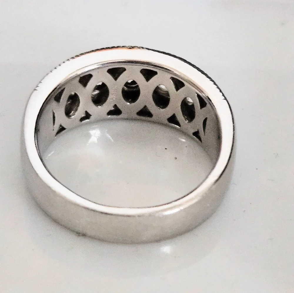 BELLA LUCE DIAMOND BAND RING RHODIUM OVER STERLING SILVER SIZE 7 3/4